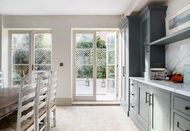 Henning Street, holiday home in Battersea, London