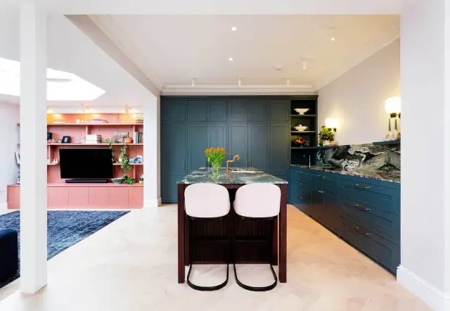 Baskerville Road Street, holiday home in Wandsworth, London