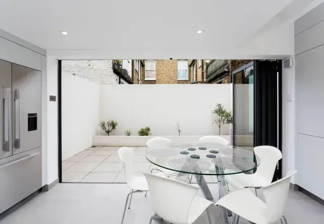 Ingelow Road, holiday home in Battersea, London