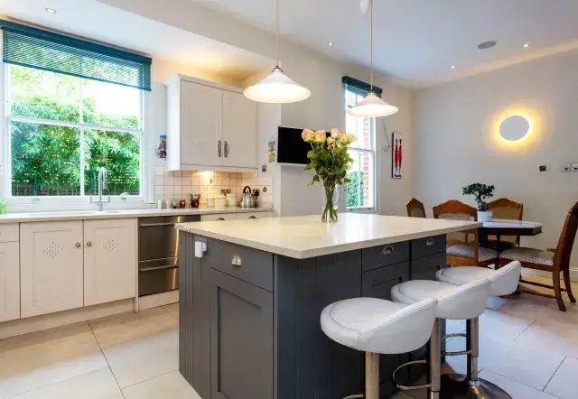 Oxford Gardens, holiday home in Notting Hill, London