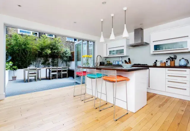 St Phillip Street, holiday home in Battersea, London