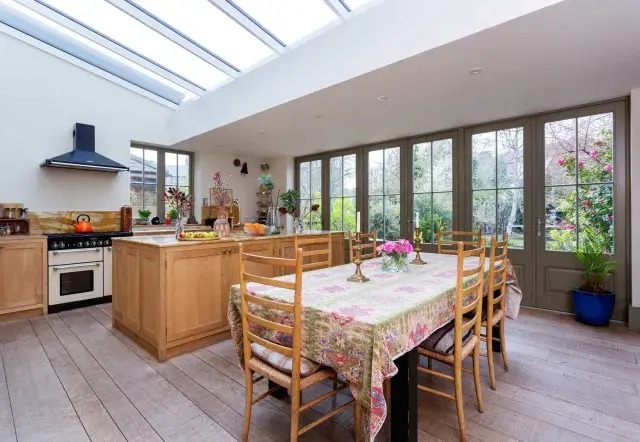 Gatcombe Road, holiday home in London