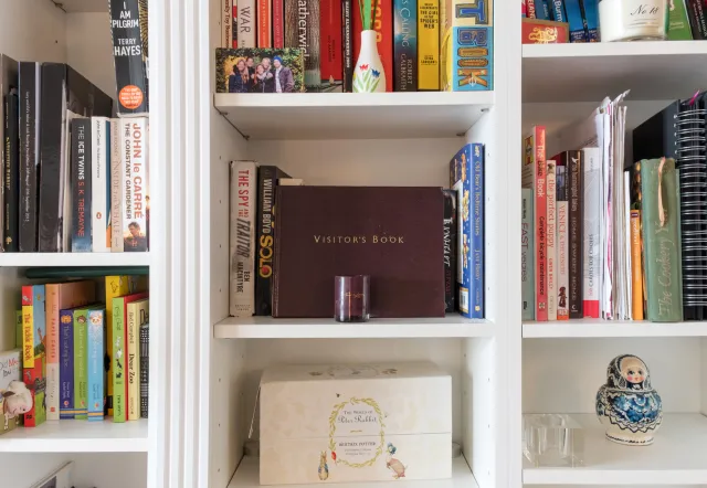 Rowena Crescent, holiday home in Battersea, London