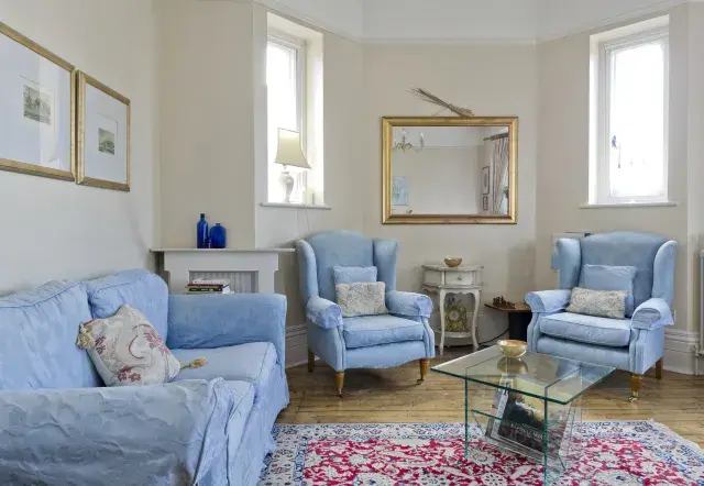 Warwick Road, holiday home in Kensington, London