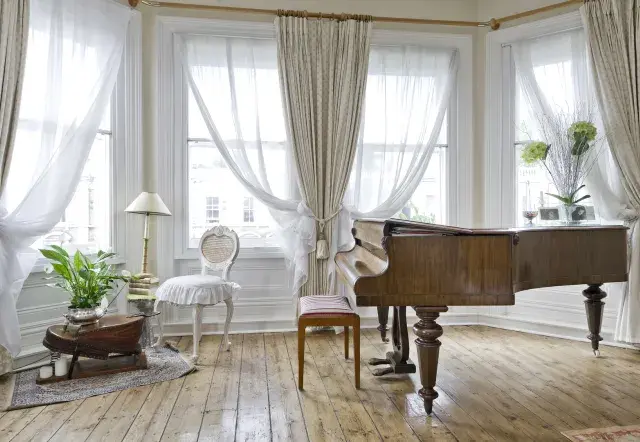 Warwick Road, holiday home in Kensington, London