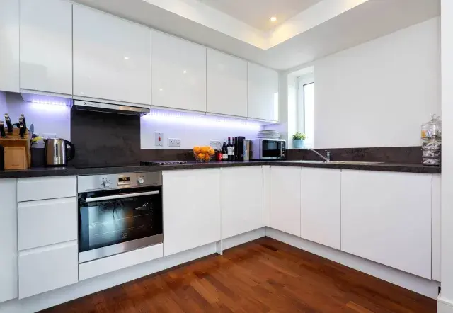 Enterprise Way, holiday home in Wandsworth, London
