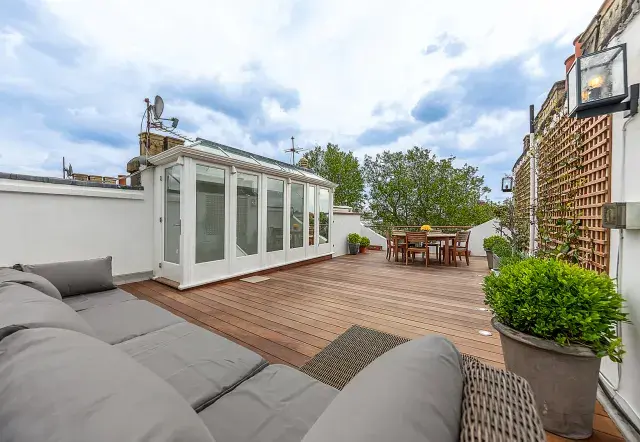 Cathcart Road, holiday home in Chelsea, London