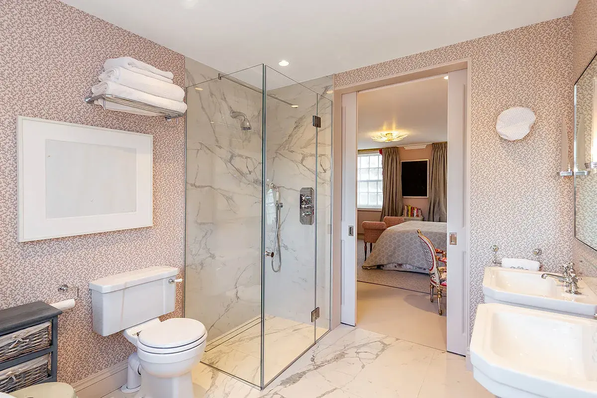 Pembroke Square, holiday home in Kensington, London