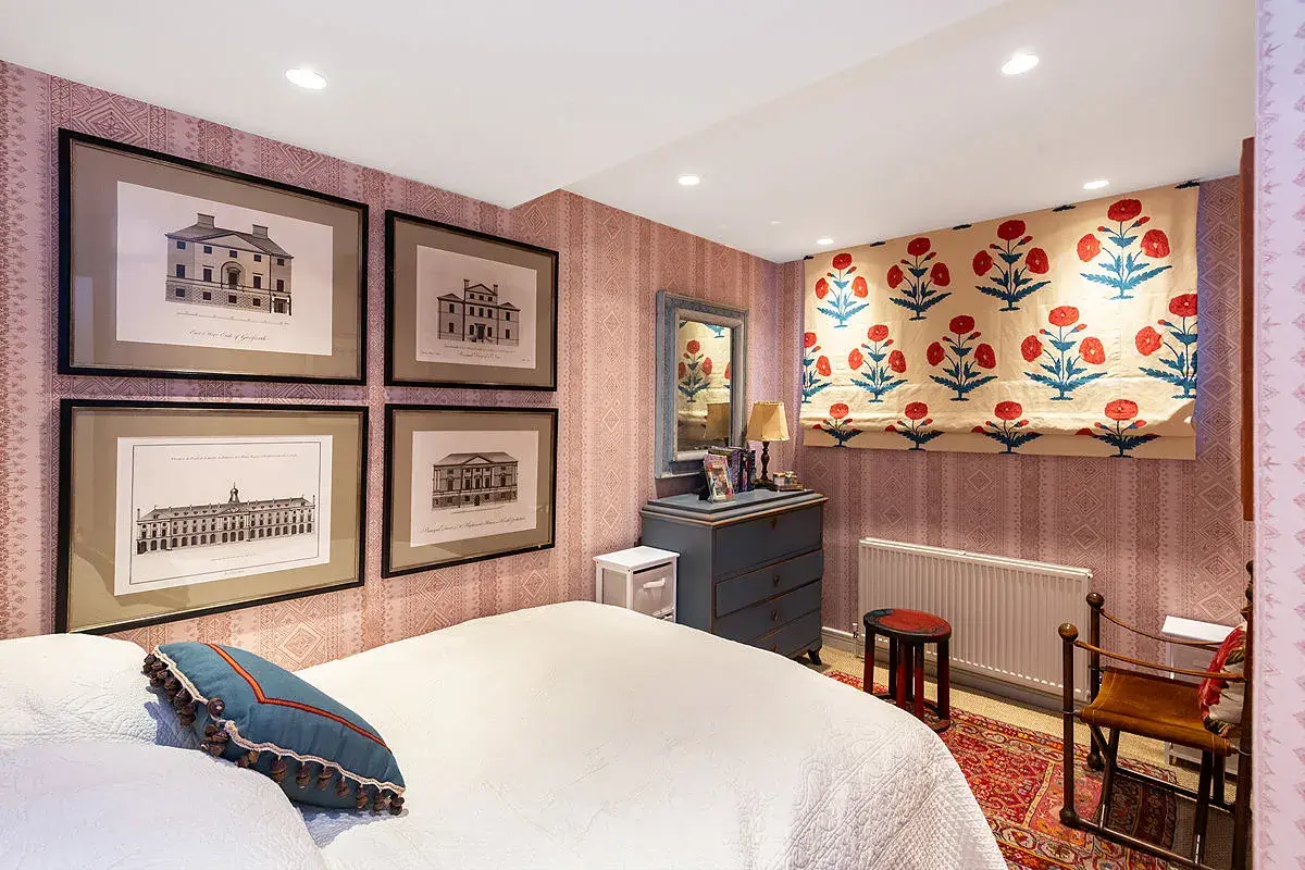 Pembroke Square, holiday home in Kensington, London