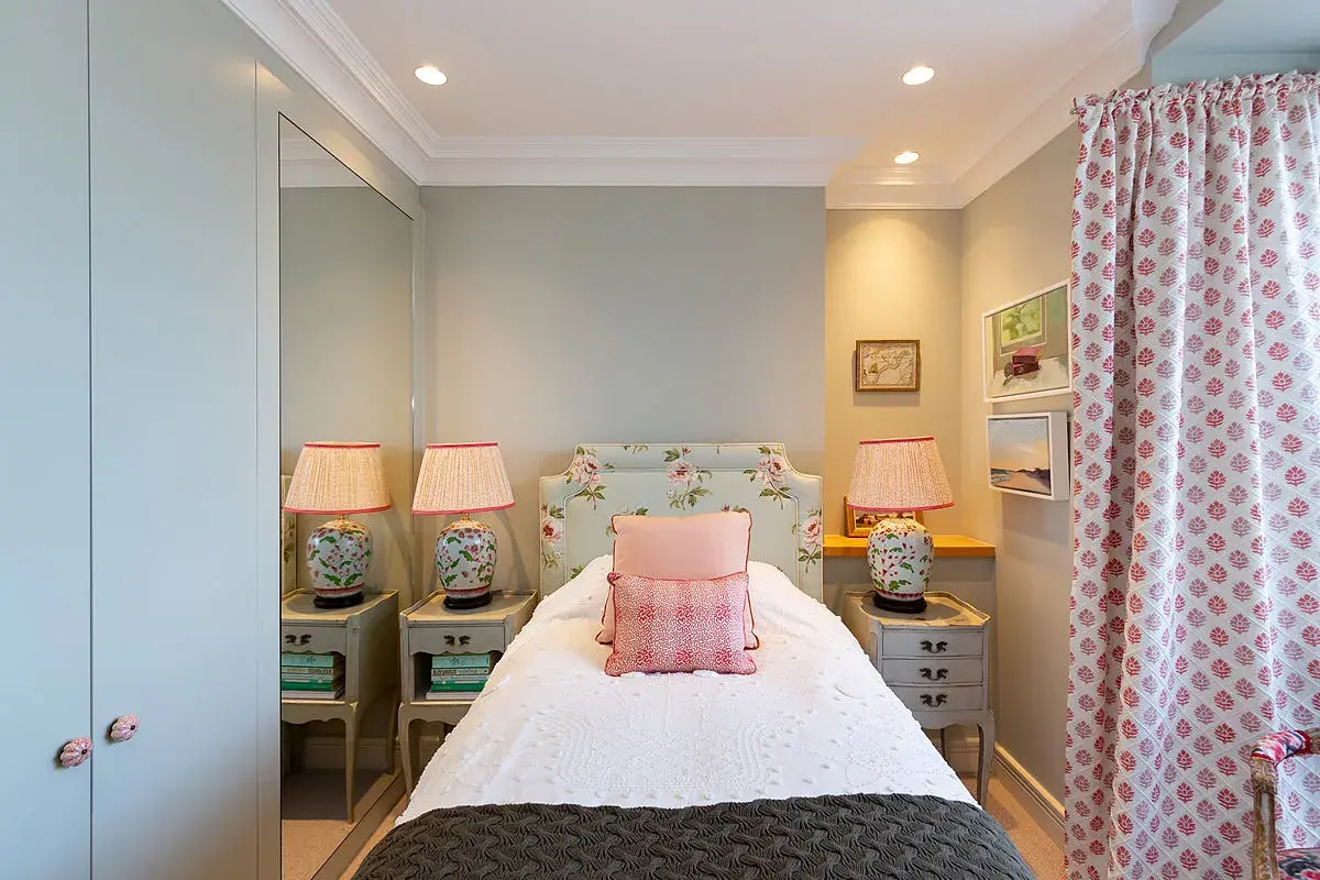 Pembroke Square, holiday home in Kensington, London