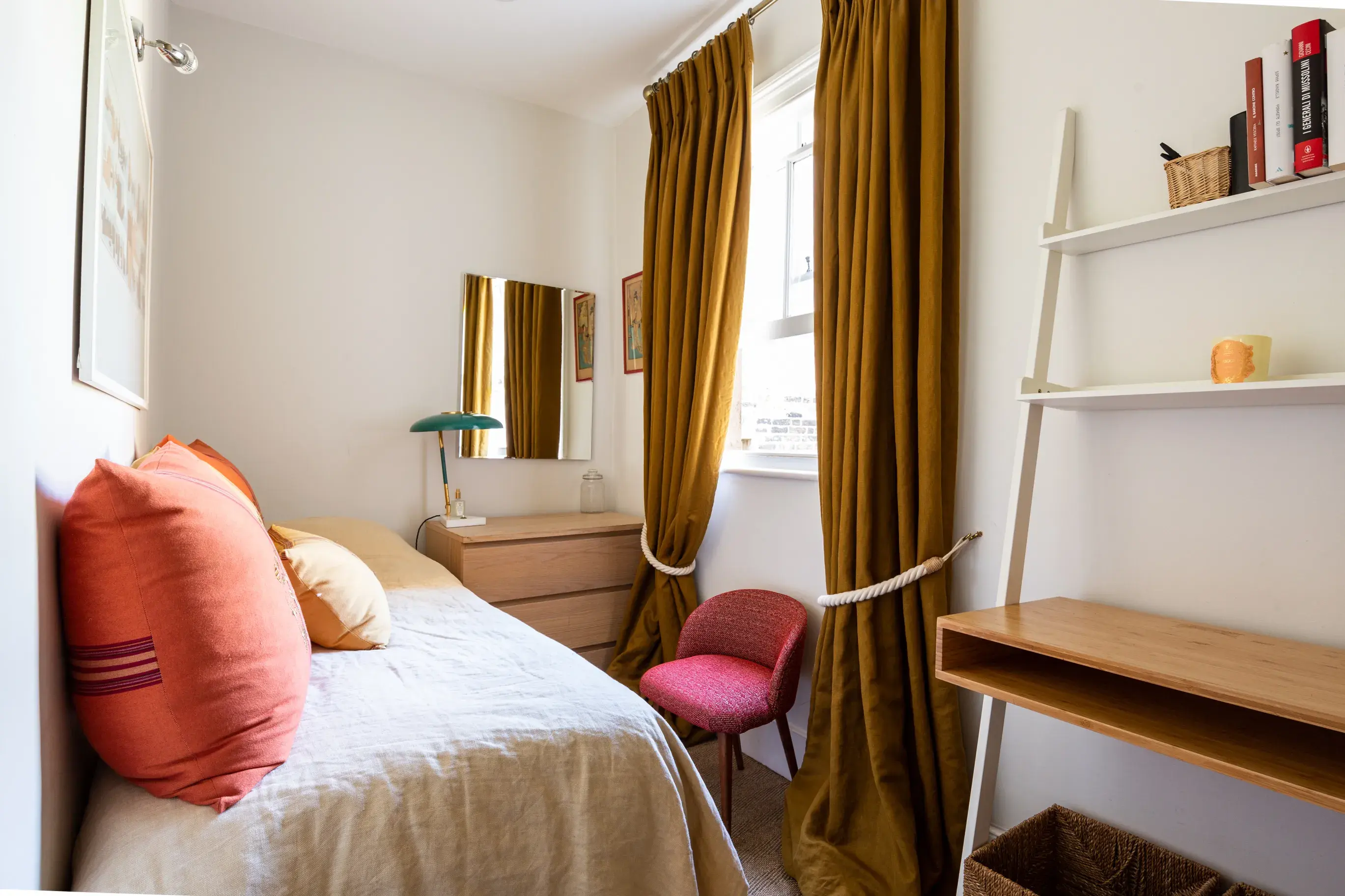 Lots Road, holiday home in Chelsea, London