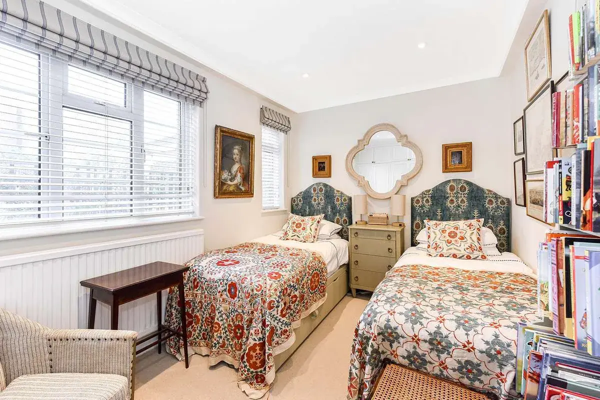 Peel Street, holiday home in Kensington, London