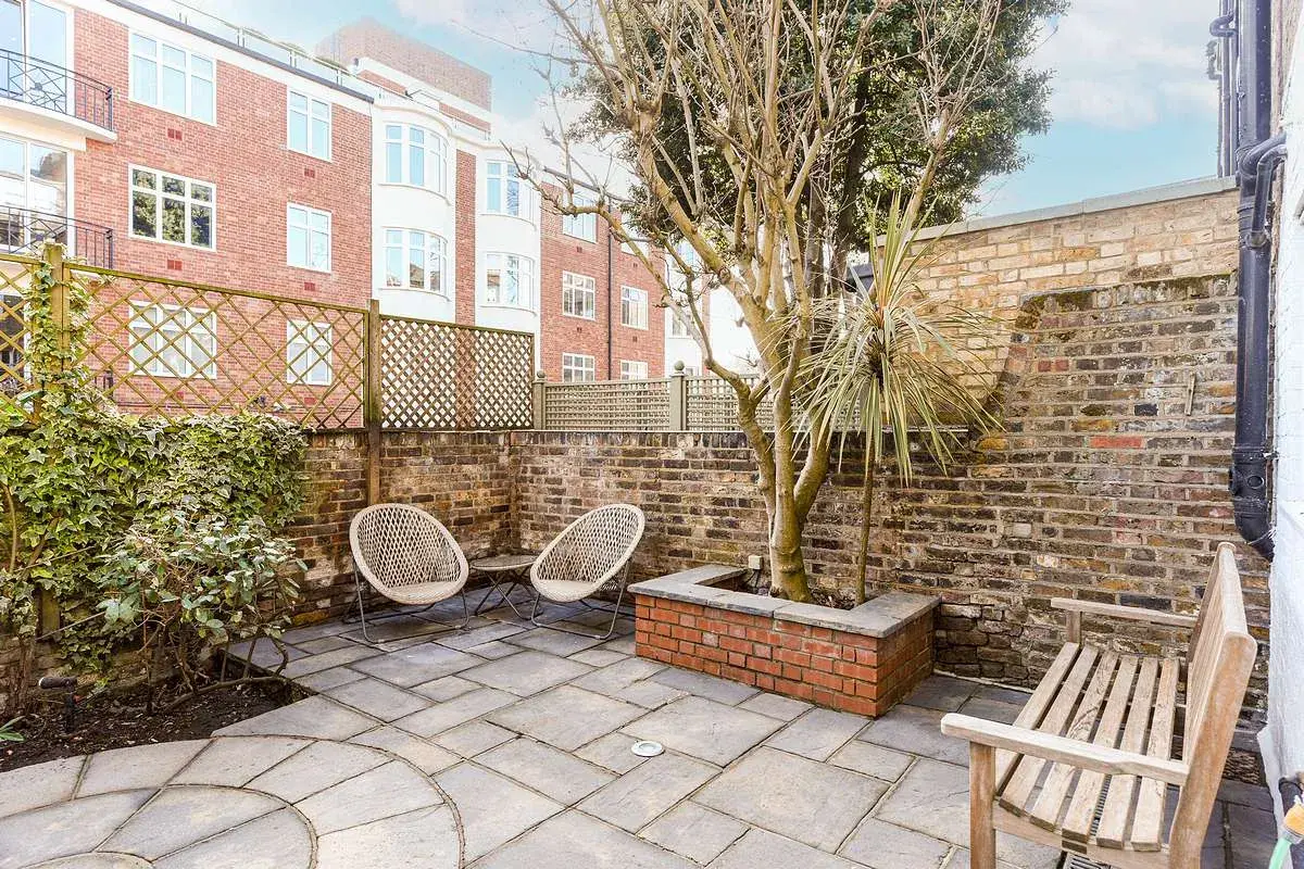 Hamilton Gardens, holiday home in St Johns Wood, London