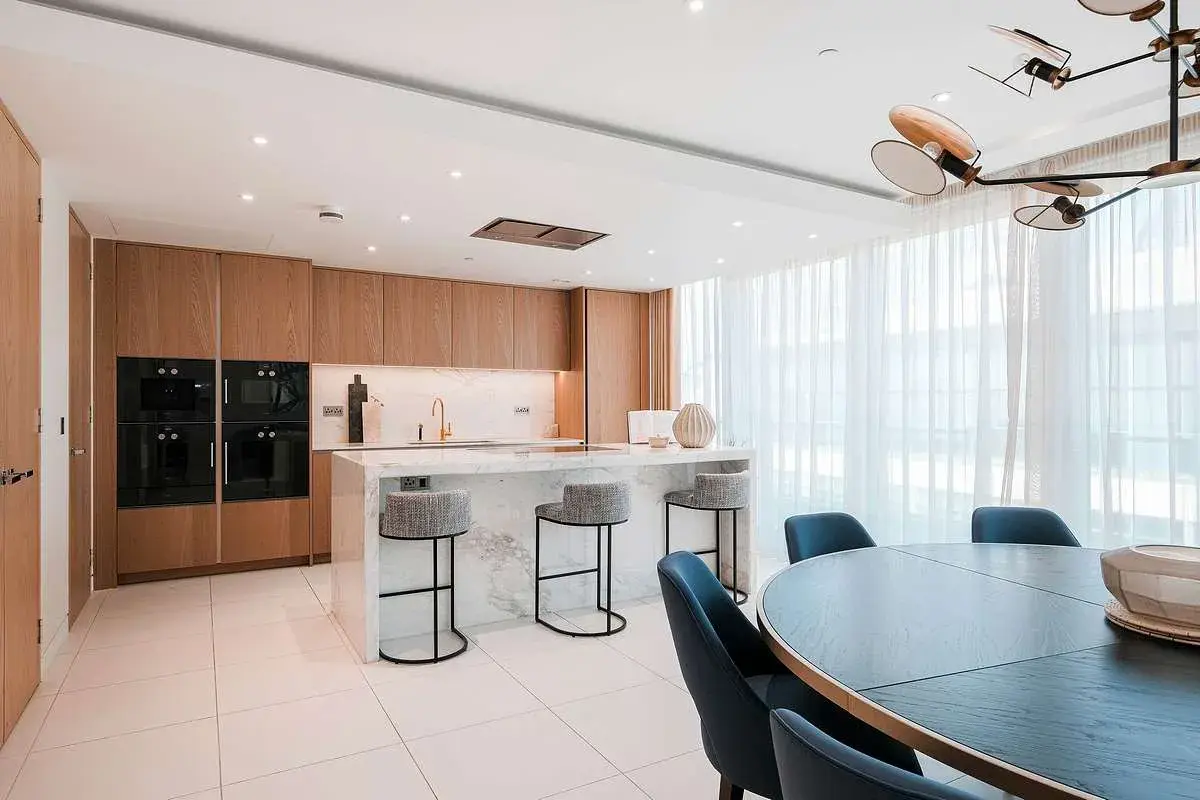 Riverside Penthouse, holiday home in Borough, London