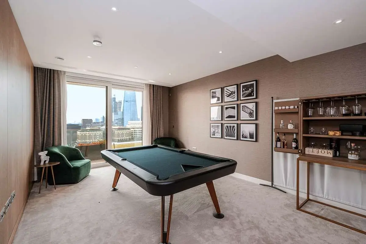 Riverside Penthouse, holiday home in Borough, London