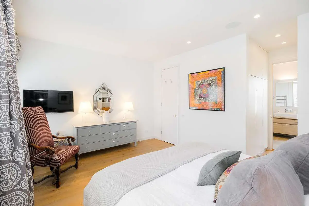 Rush Hill Road, holiday home in Clapham, London