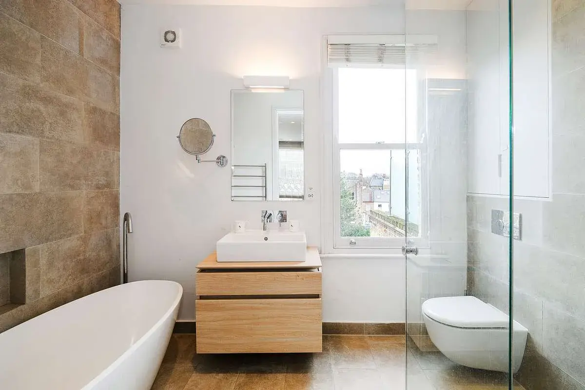 Rush Hill Road, holiday home in Clapham, London