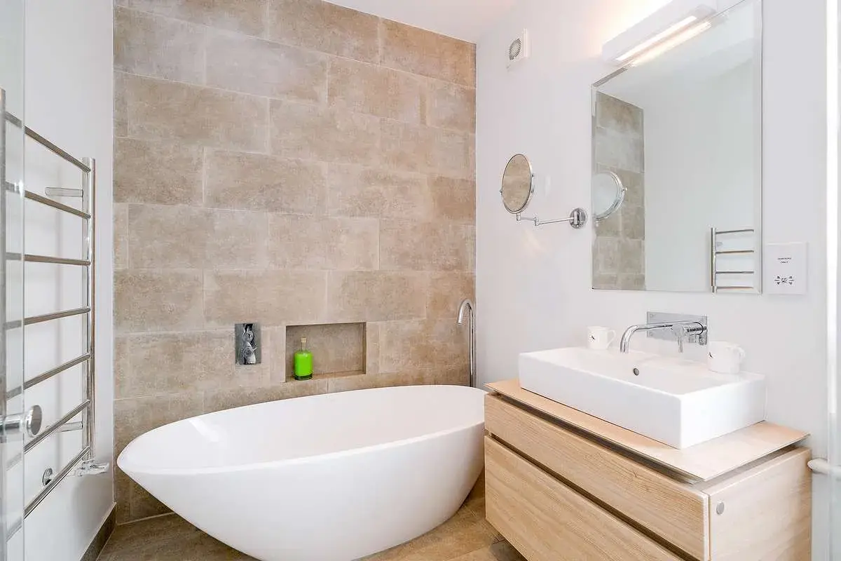 Rush Hill Road, holiday home in Clapham, London