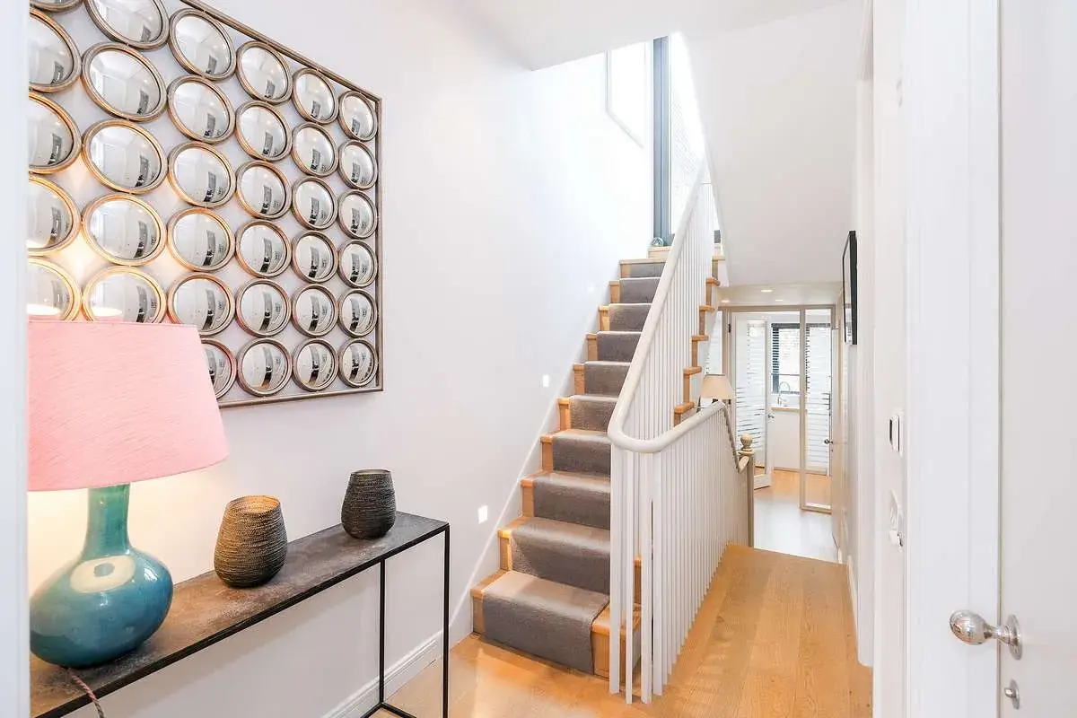 Rush Hill Road, holiday home in Clapham, London