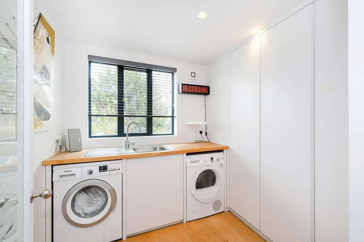 Rush Hill Road, holiday home in Clapham, London