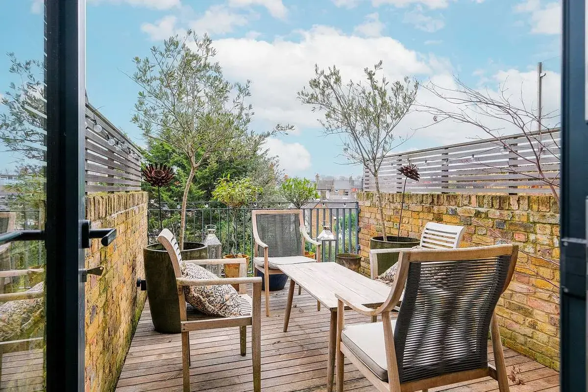 Rush Hill Road, holiday home in Clapham, London