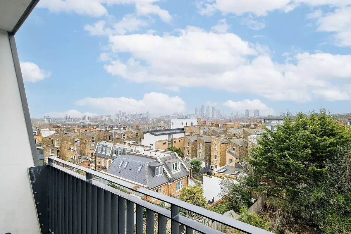 Rush Hill Road, holiday home in Clapham, London