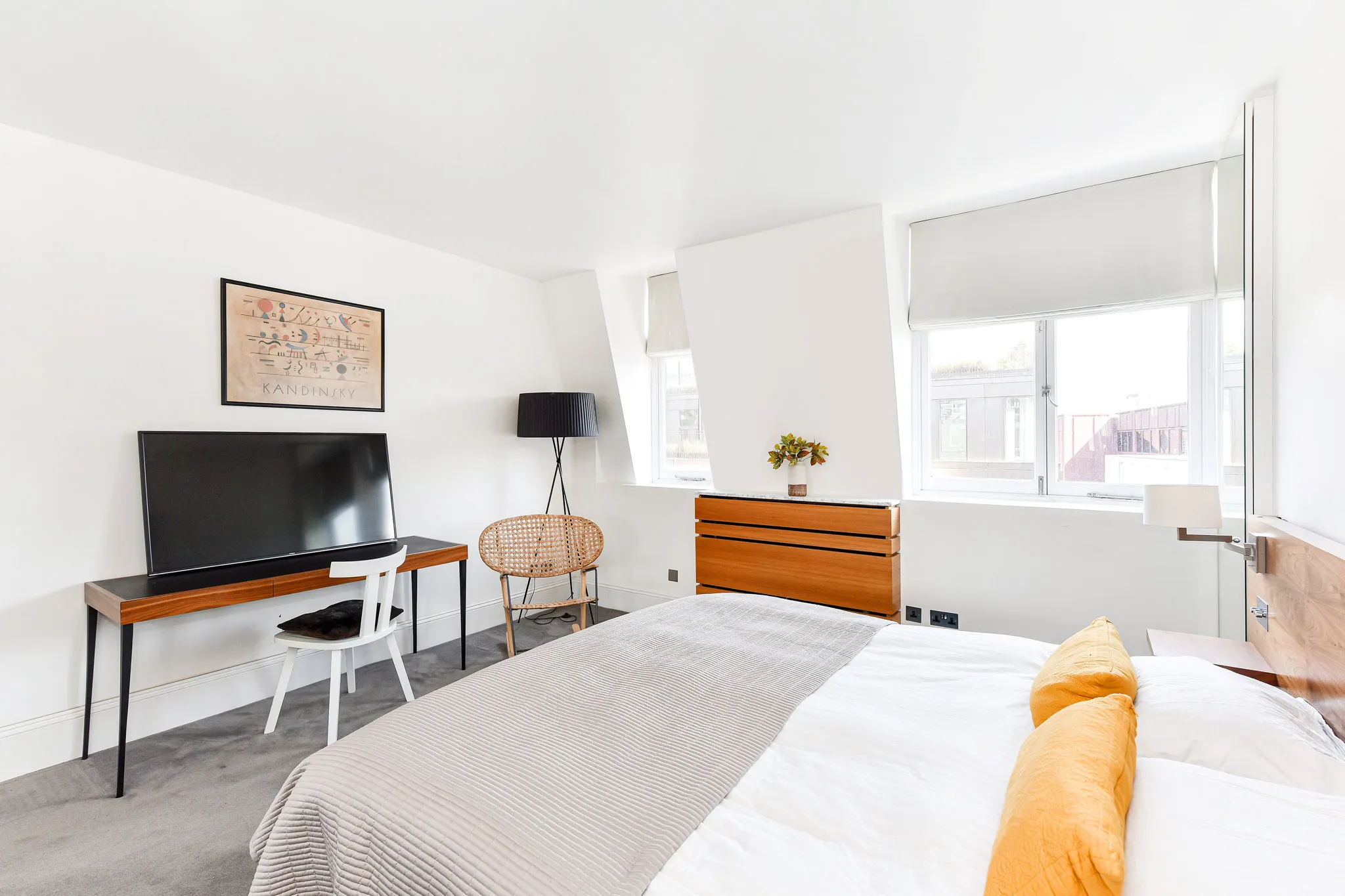 Iverna Court, holiday apartment in Kensington, London