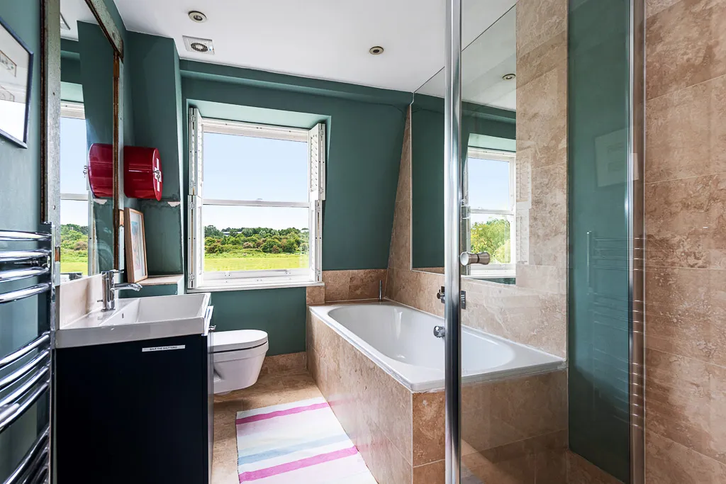 Dalgarno Gardens, holiday home in Kensington, London