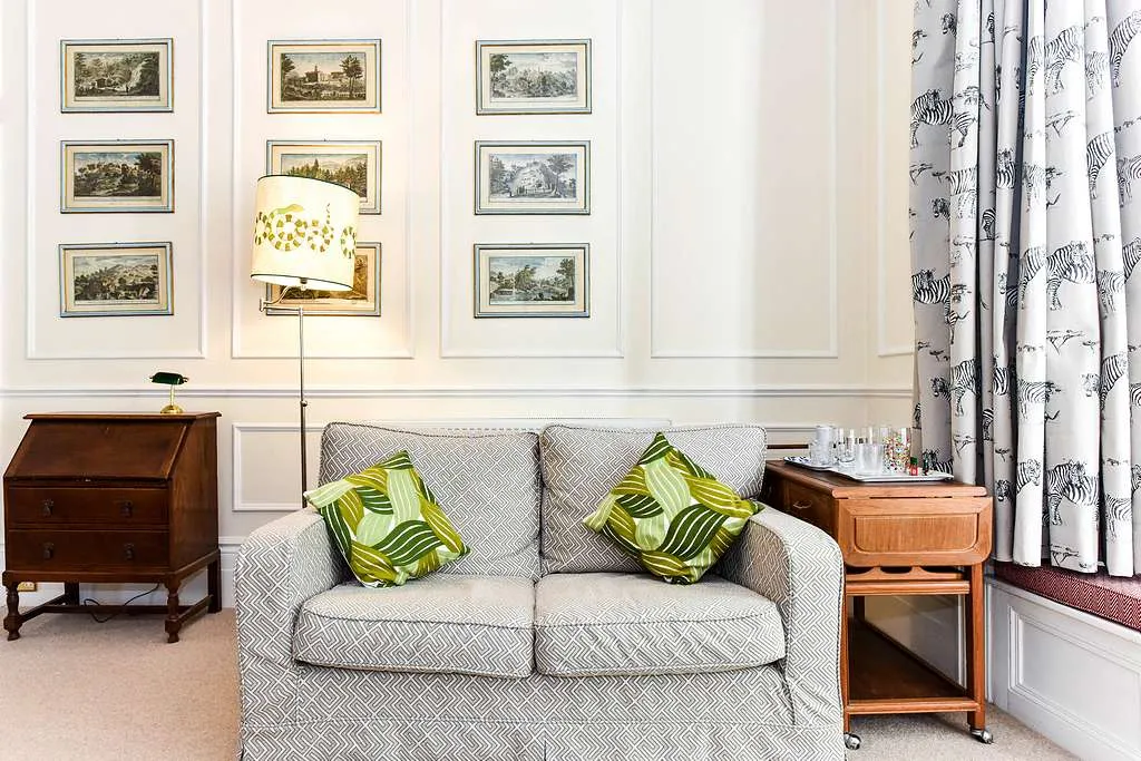 Beaufort Gardens, holiday apartment in Belgravia, London