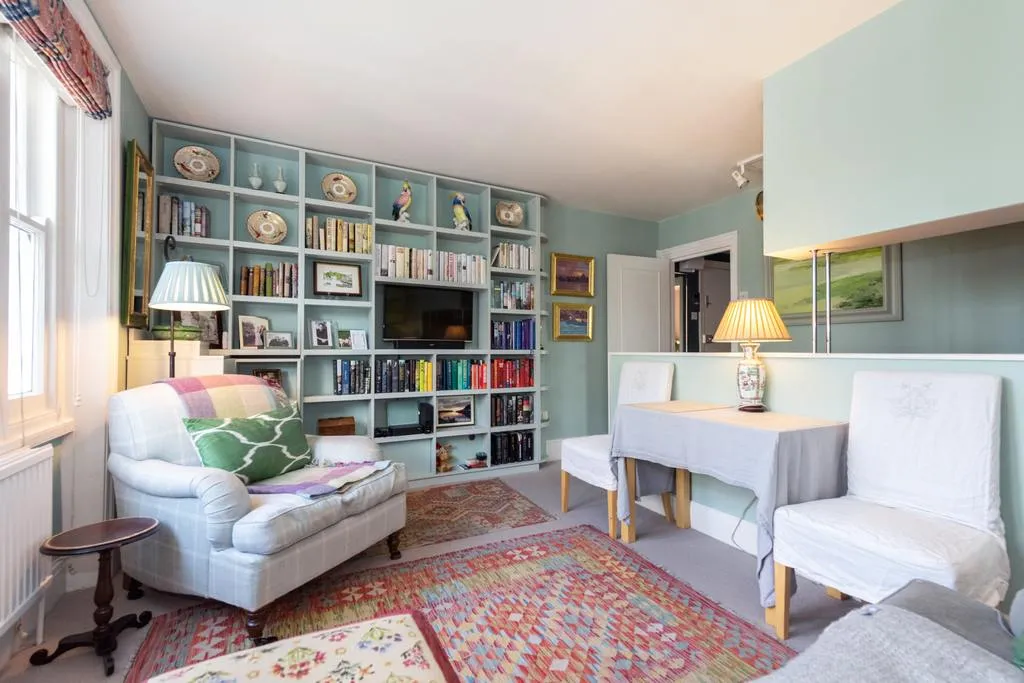 Campden Hill Gardens, holiday apartment in Notting Hill, London