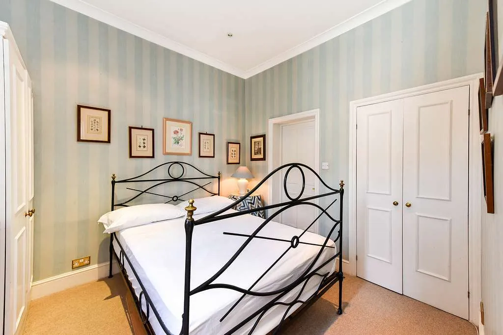 Beaufort Gardens, holiday apartment in Belgravia, London