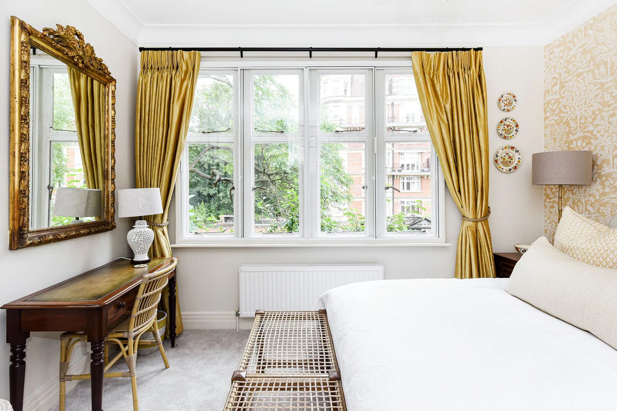 Kensington Gardens, holiday apartment in Kensington, London
