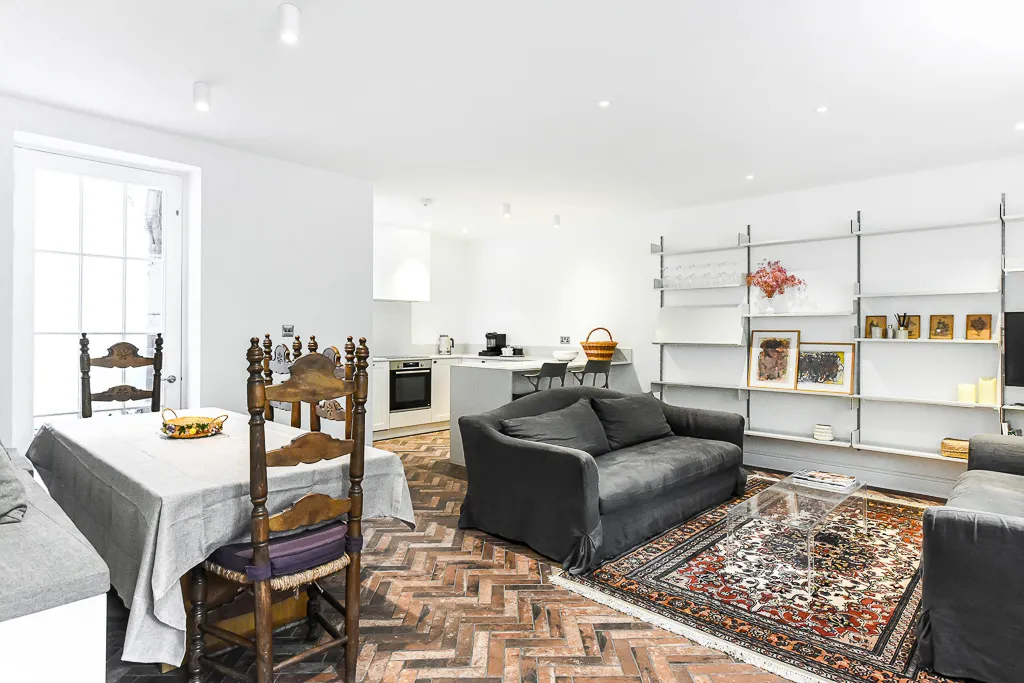 Albert Mews II, holiday mews in Kensington, London