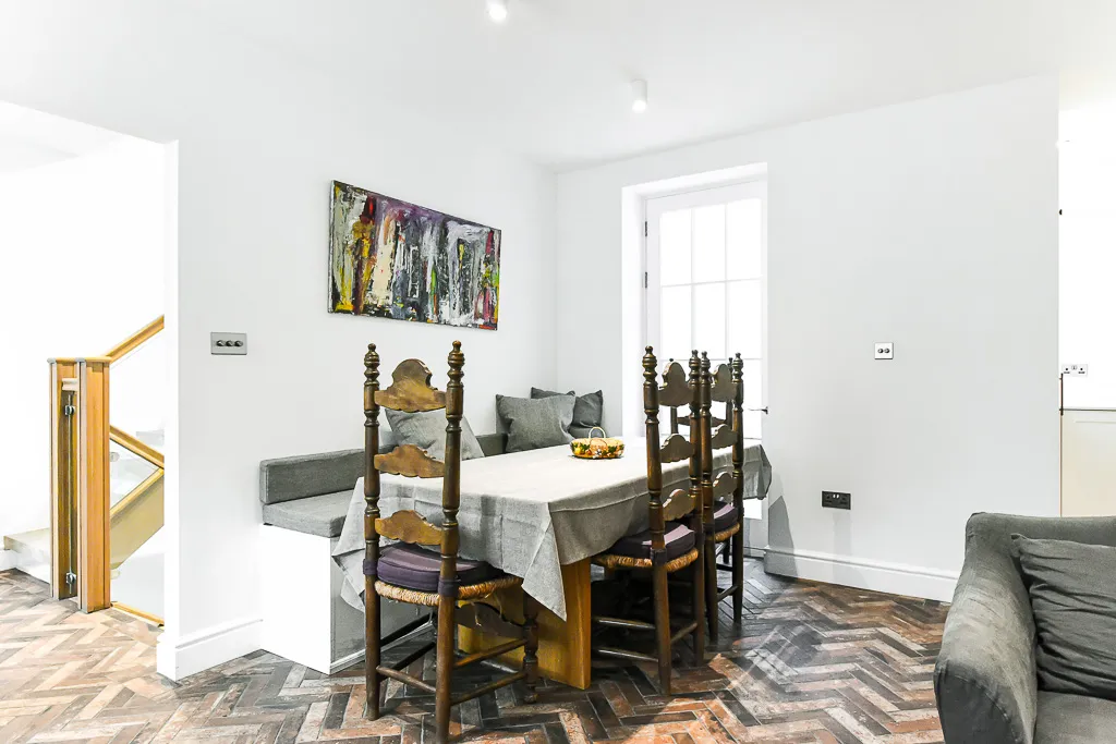 Albert Mews II, holiday mews in Kensington, London