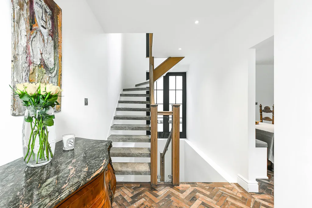 Albert Mews II, holiday mews in Kensington, London