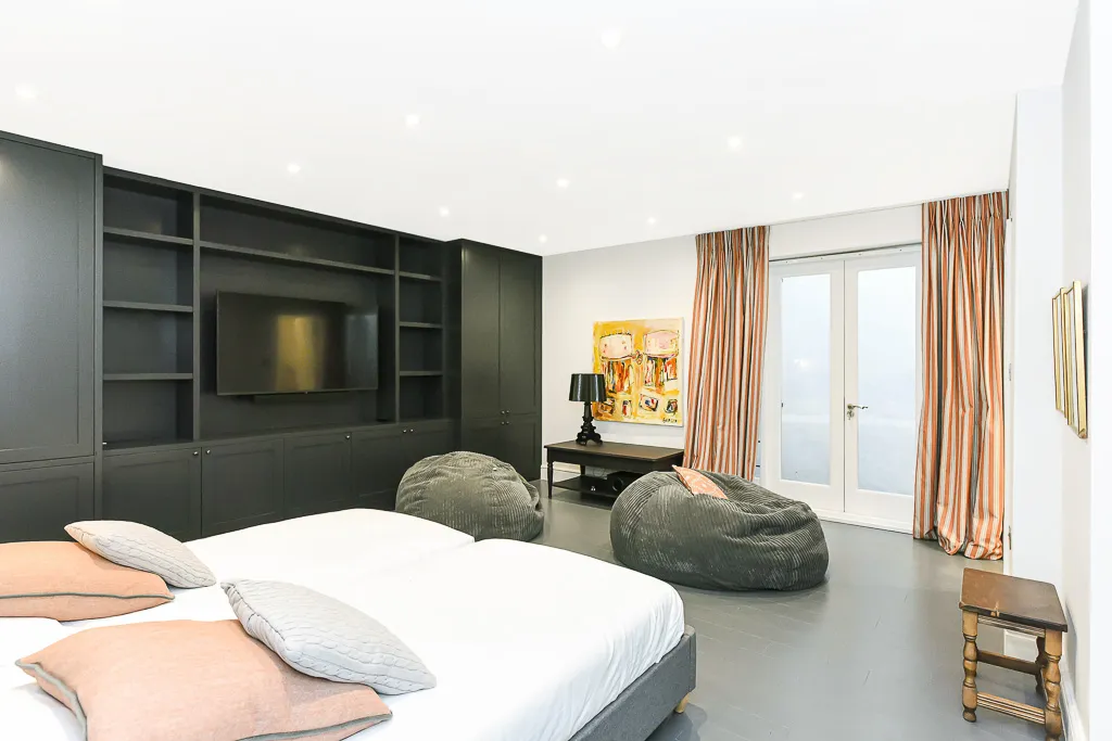 Albert Mews II, holiday mews in Kensington, London