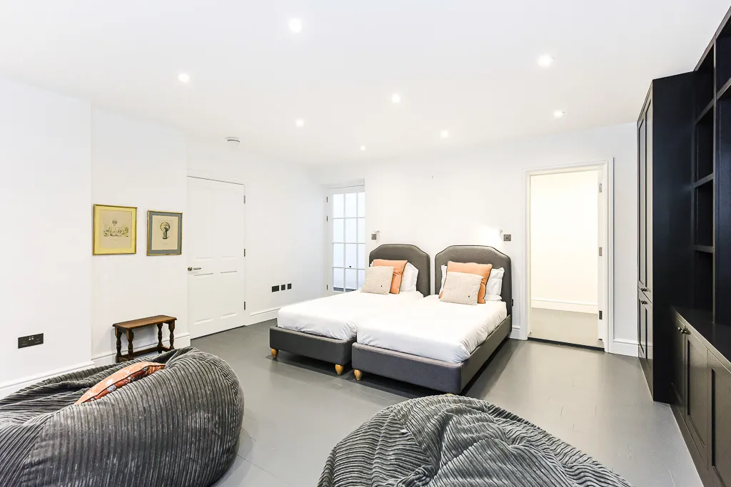 Albert Mews II, holiday mews in Kensington, London