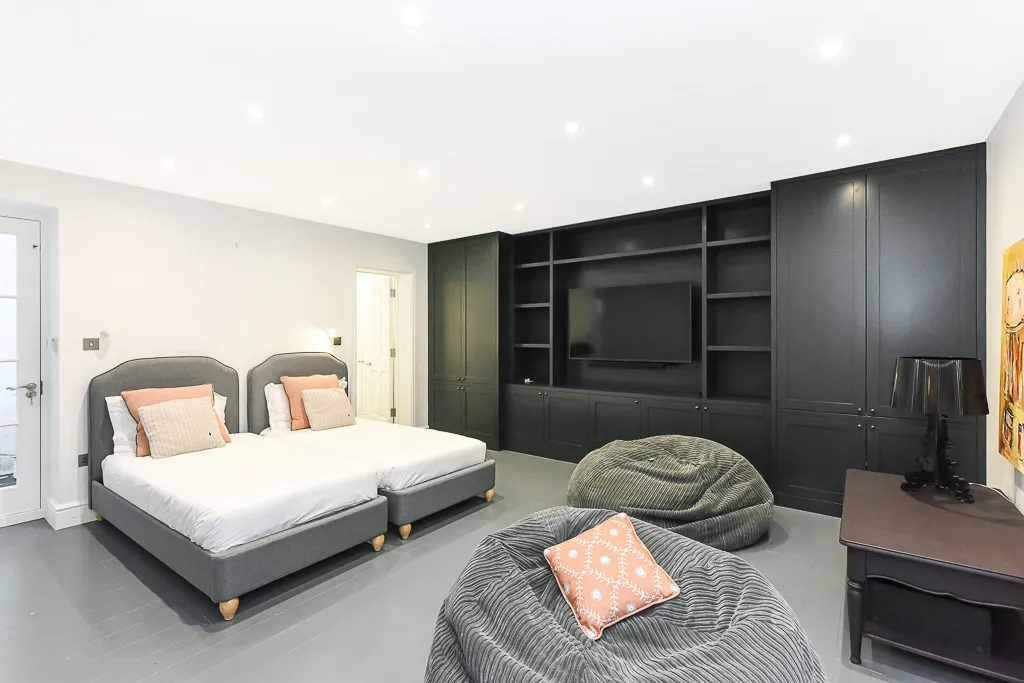 Albert Mews II, holiday mews in Kensington, London