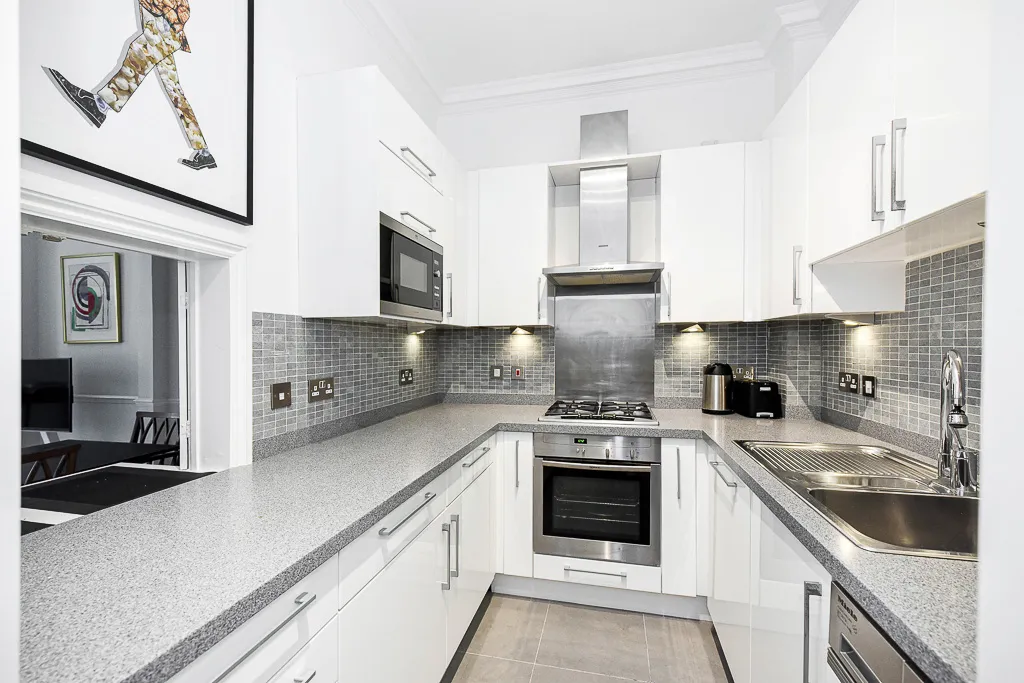Kensington Court, holiday apartment in Kensington, London