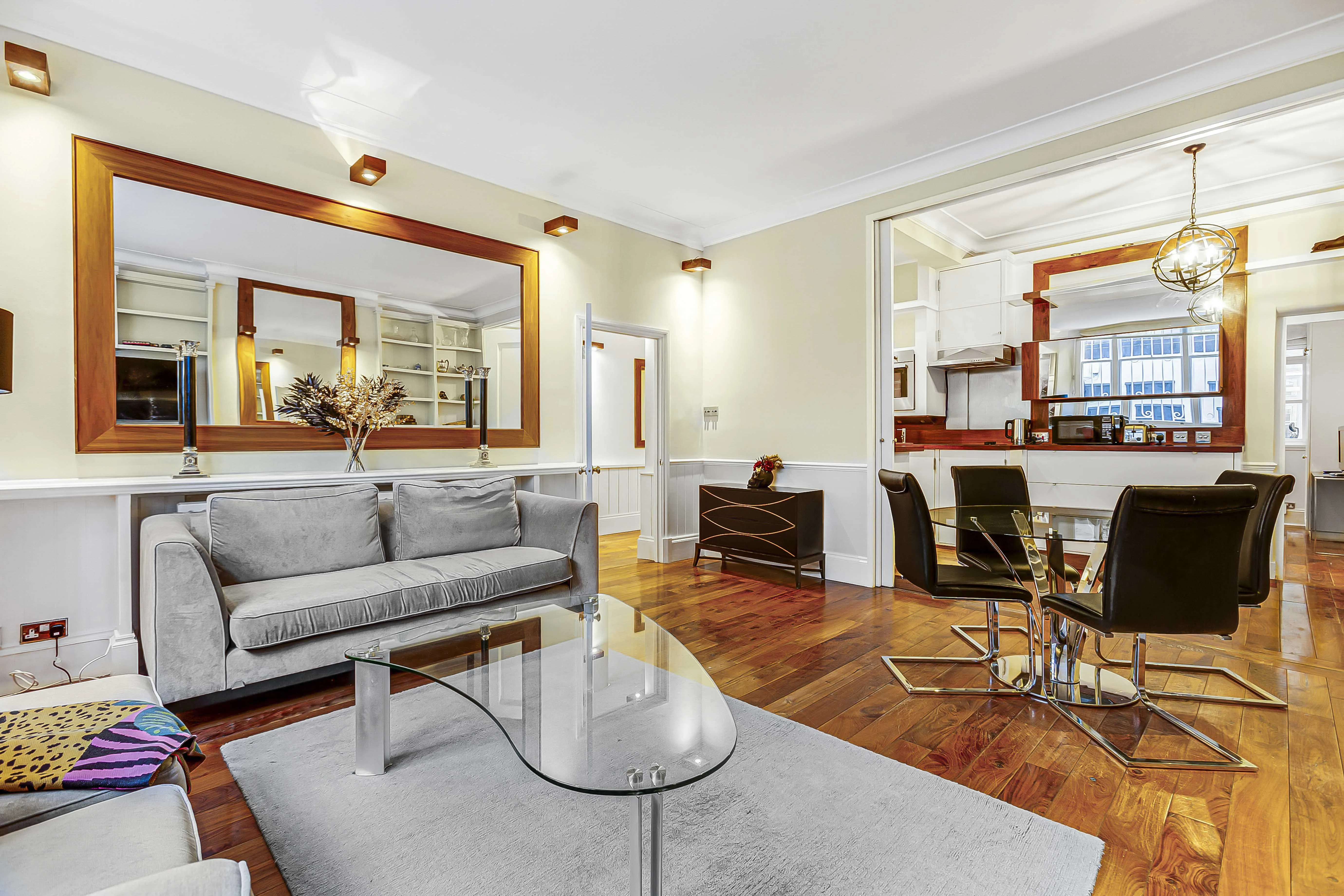 Queens Gate II, holiday apartment in Kensington, London