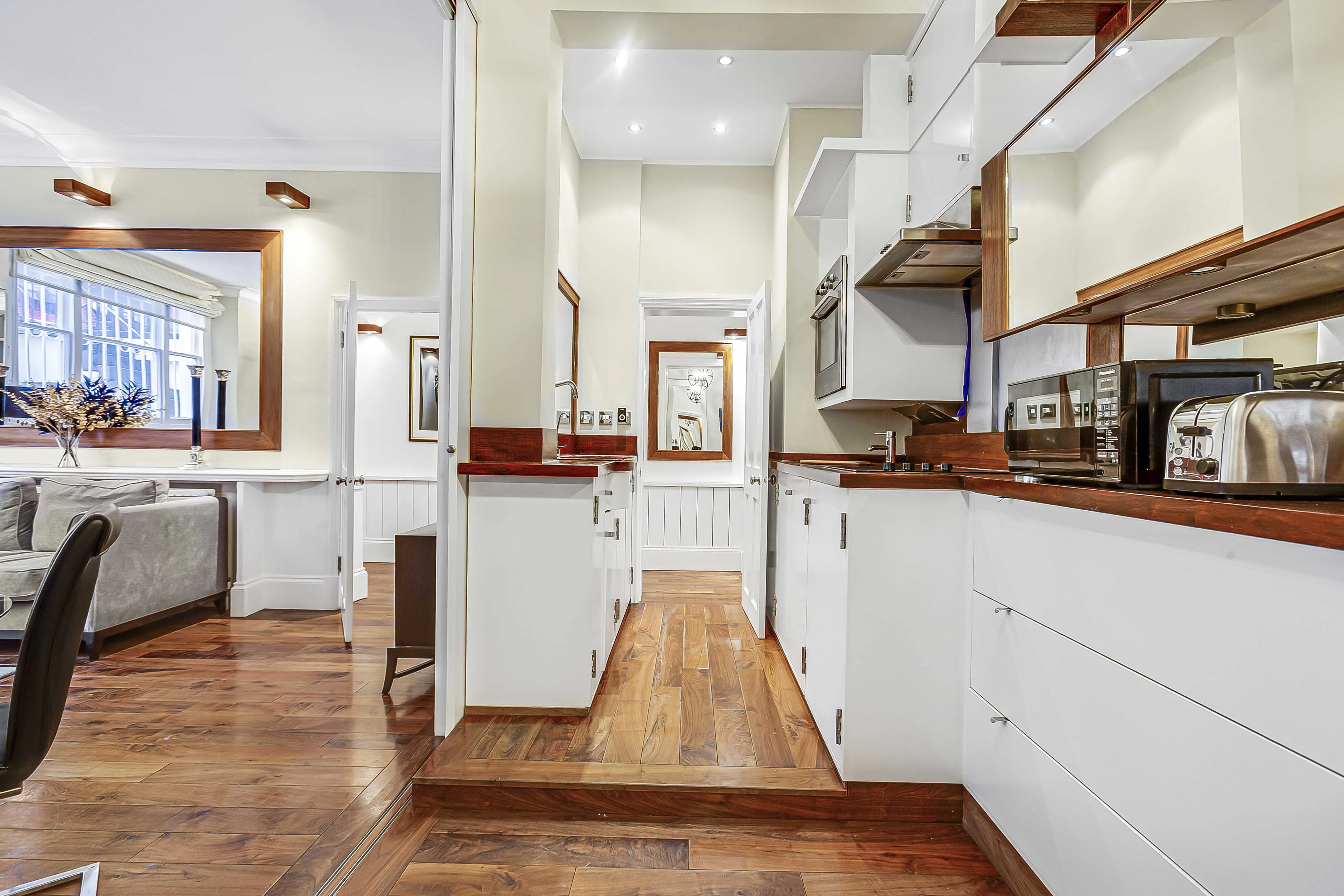 Queens Gate II, holiday apartment in Kensington, London