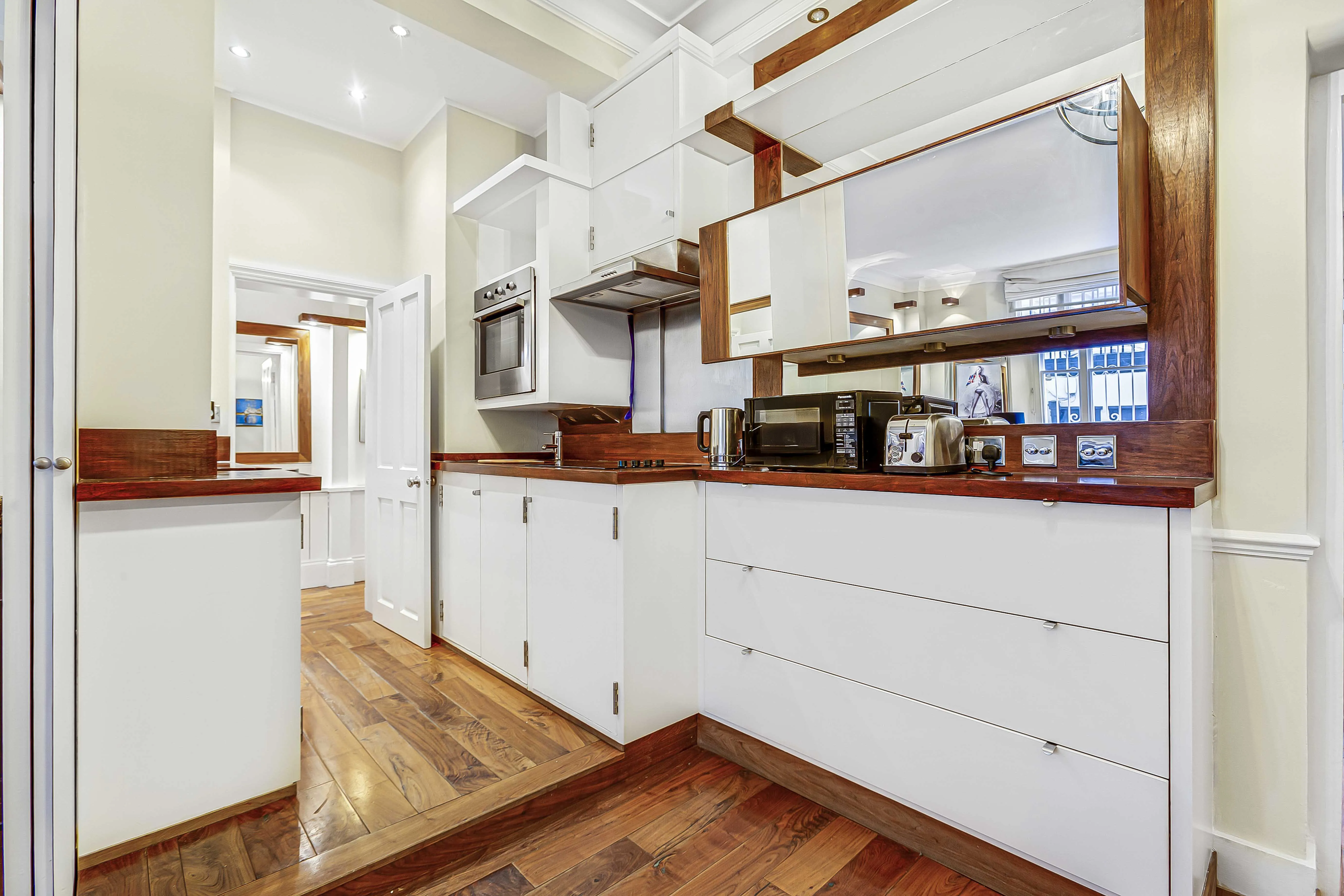 Queens Gate II, holiday apartment in Kensington, London