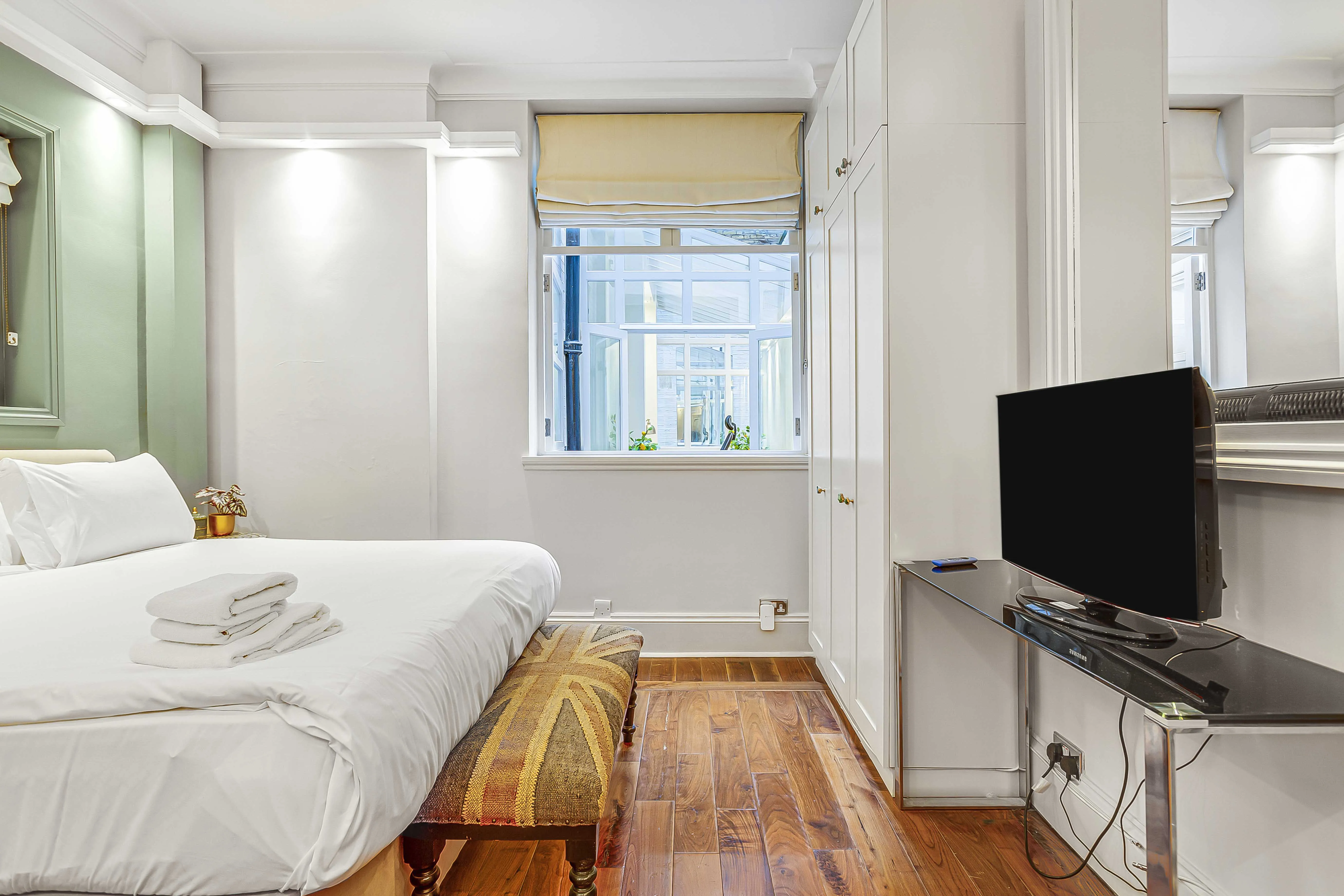 Queens Gate II, holiday apartment in Kensington, London