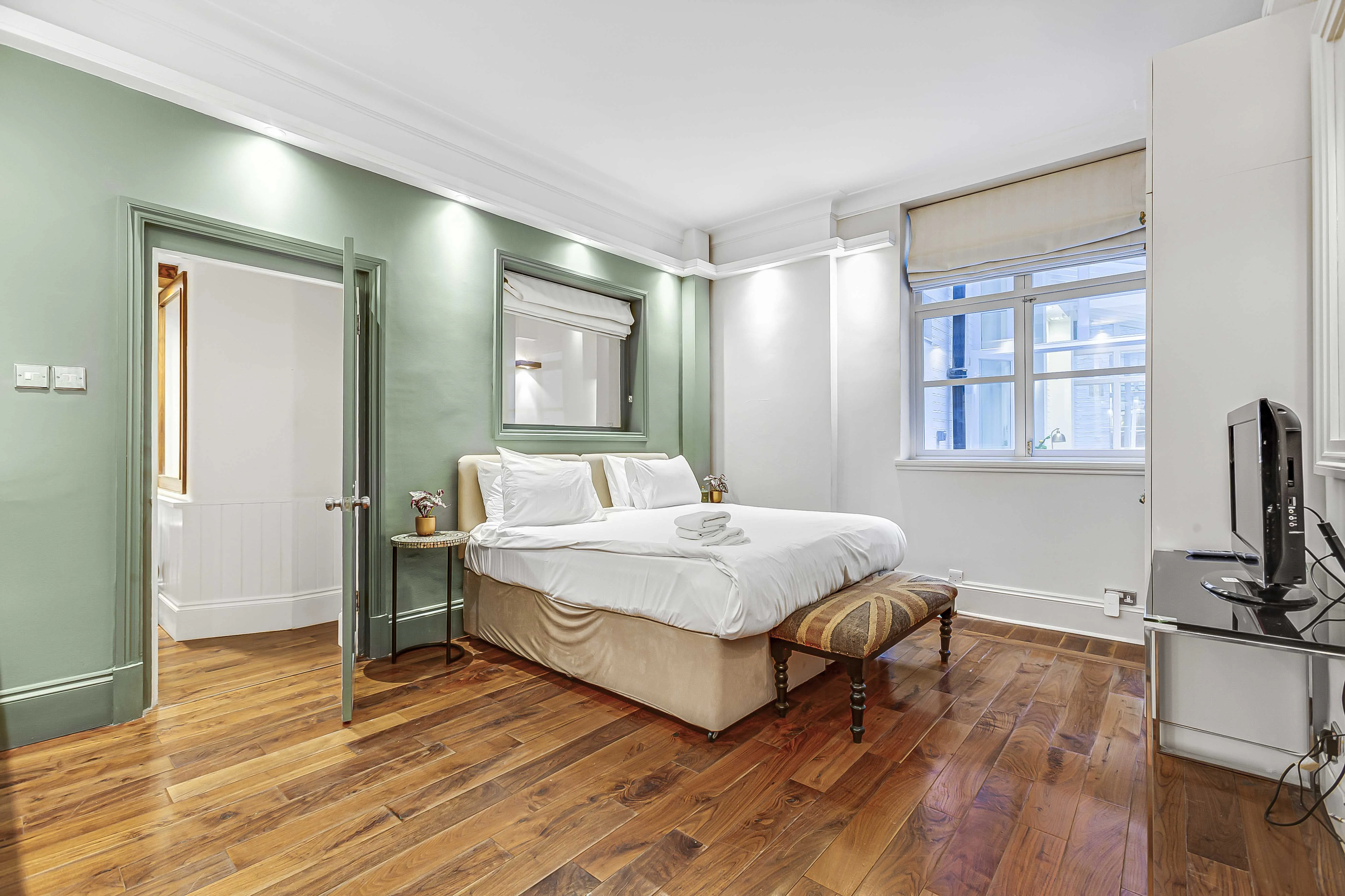 Queens Gate II, holiday apartment in Kensington, London