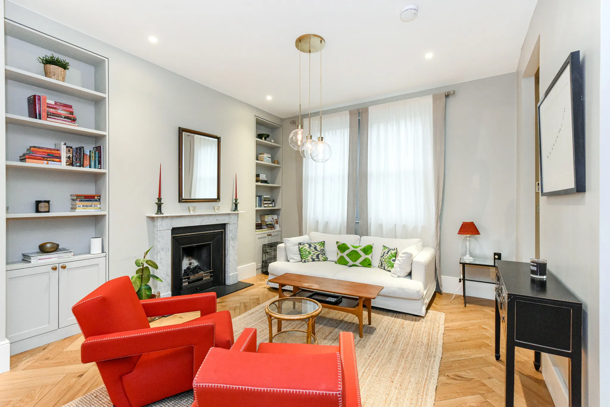 Ladbroke Walk, holiday mews in Holland Park, London