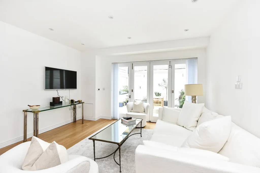 Boyne Terrace Mews, holiday mews in Holland Park, London