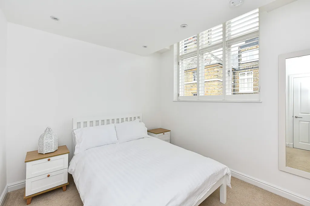 Boyne Terrace Mews, holiday mews in Holland Park, London