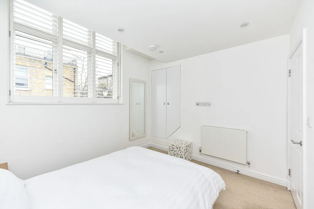 Boyne Terrace Mews, holiday mews in Holland Park, London