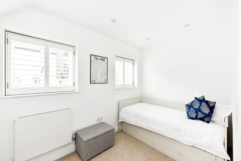 Boyne Terrace Mews, holiday mews in Holland Park, London