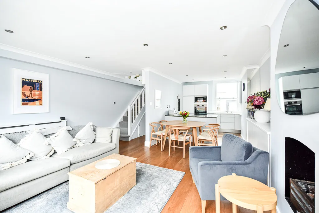 New Kings Road, holiday apartment in Fulham, London